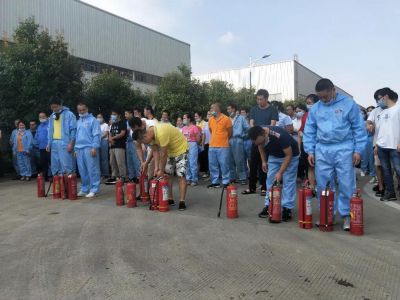 天虹彩印舉行“關(guān)注消防，共享平安”消防演習(xí)